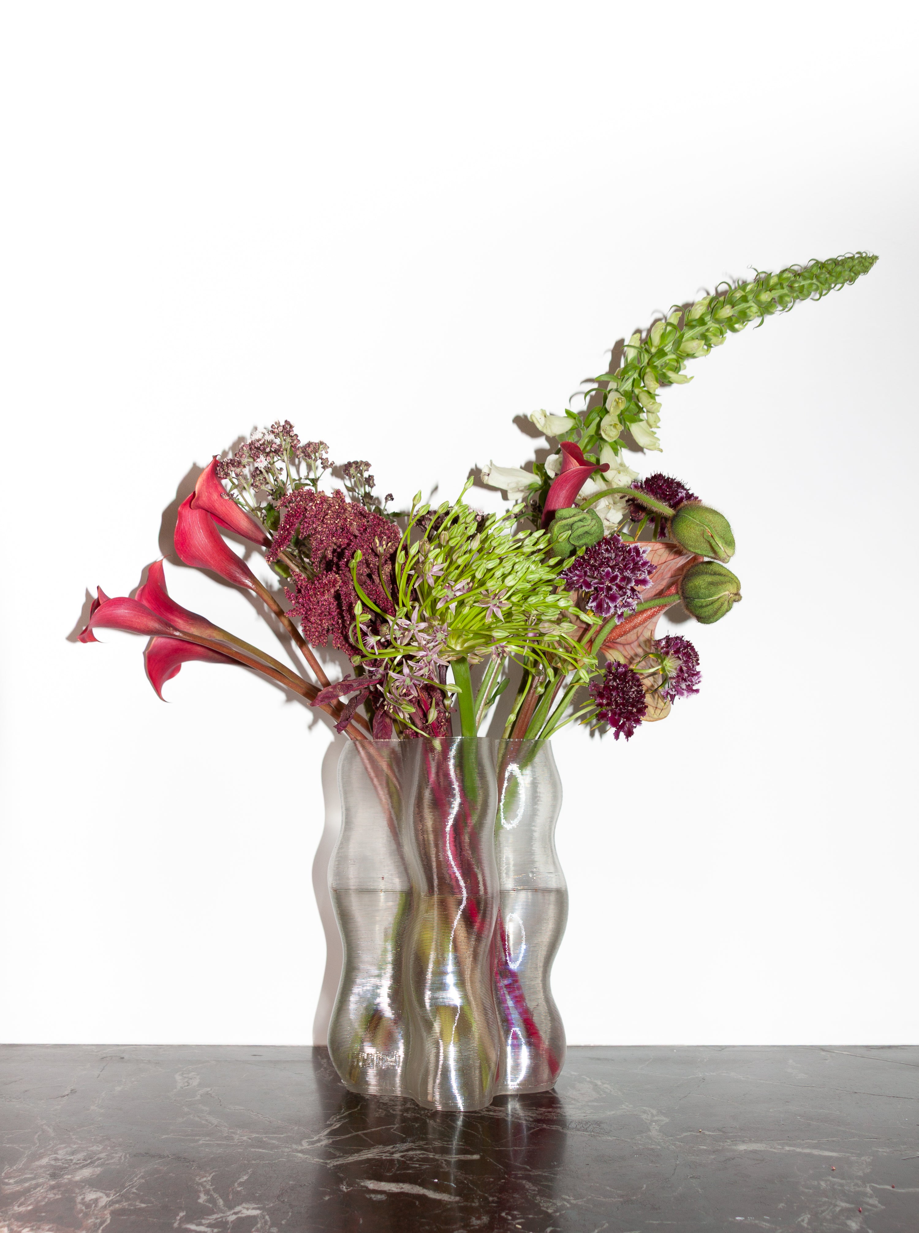 Vase Magma Large transparent avec fleurs